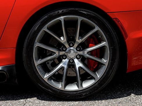 Used 2014 SRT Viper GTS w/ GTS Laguna Interior Package RWD image 29