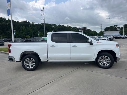 Used 2025 Chevrolet Silverado 1500 LT w/ Z71 Off-Road Package AWD/4WD image 9