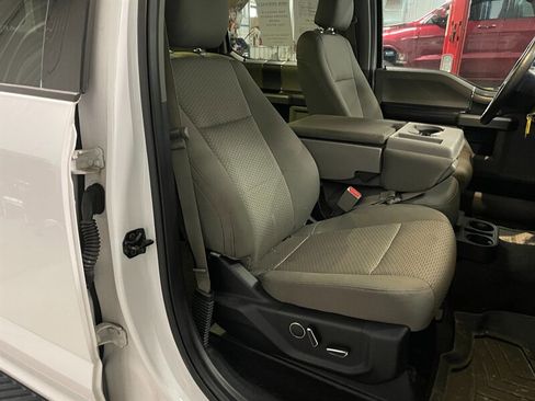 Used 2015 Ford F150 XLT w/ Equipment Group 302A Luxury AWD/4WD image 18