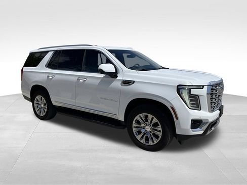 Used 2025 GMC Yukon Denali AWD/4WD image 4