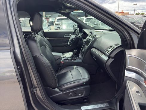 Used 2018 Ford Explorer Limited AWD/4WD image 21