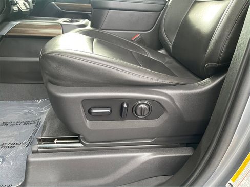 Used 2021 Chevrolet Silverado 1500 LT Trail Boss w/ Convenience Package II image 31