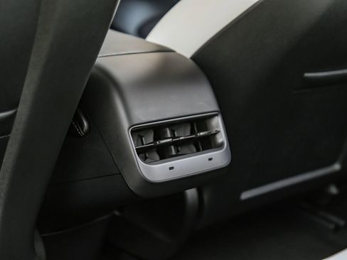 Used 2023 Tesla Model 3 Performance image 46