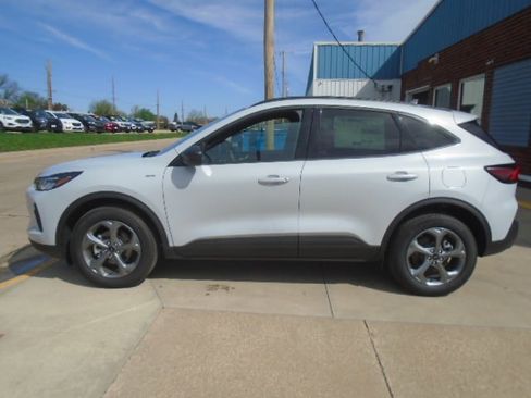 New 2026 Ford Escape ST-Line w/ Tech Pack #1 AWD/4WD image 2