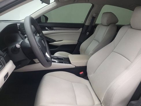 Used 2019 Honda Accord LX image 17