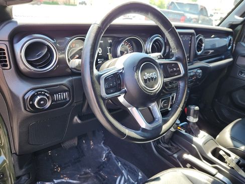 Used 2021 Jeep Wrangler Unlimited Sahara AWD/4WD image 11