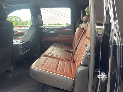 Used 2023 GMC Sierra 1500 Denali Ultimate AWD/4WD image 12