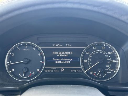 Used 2024 Mitsubishi Outlander ES FWD image 24