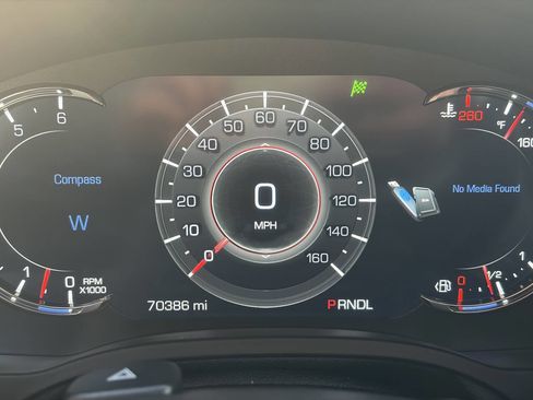 Used 2018 Cadillac Escalade Premium Luxury image 39