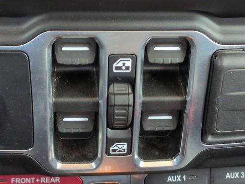 Certified 2022 Jeep Wrangler Unlimited Rubicon 4xe w/ Cold Weather Group image 30