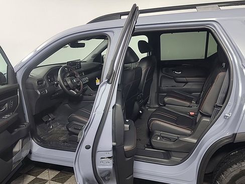 New 2026 Honda Pilot TrailSport image 11