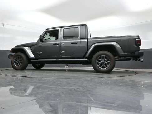 Used 2025 Jeep Gladiator Sport AWD/4WD image 44