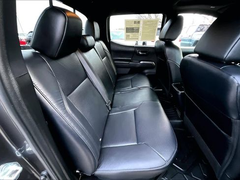 Used 2023 Toyota Tacoma Limited image 18