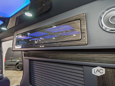 Used 2025 Mercedes-Benz Sprinter 3500 image 17