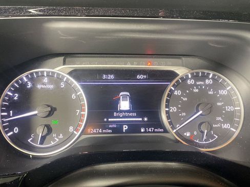 Used 2023 Nissan Pathfinder SL AWD/4WD image 2