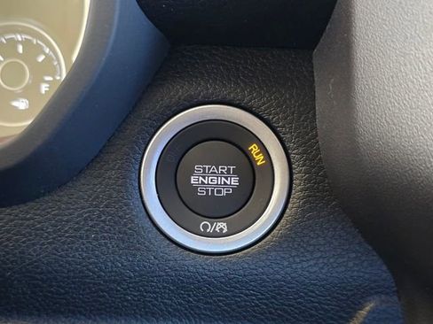 New 2026 RAM 1500 Express AWD/4WD image 15