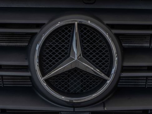 Used 2025 Mercedes-Benz Sprinter 2500 image 5