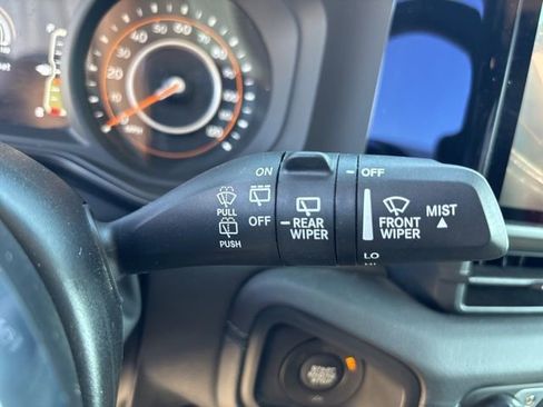 Used 2024 Jeep Wrangler Unlimited Sahara AWD/4WD image 10