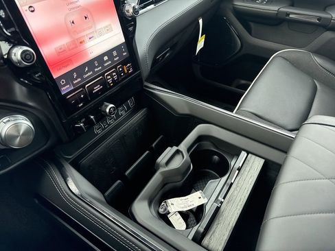 New 2025 RAM 1500 Limited image 26