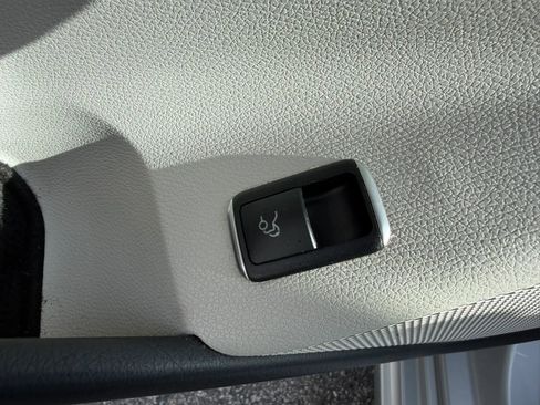 Used 2019 Mercedes-Benz CLA 250 4MATIC image 21