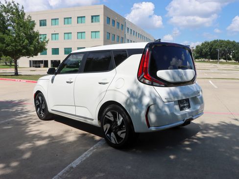 Used 2023 Kia Soul GT-Line FWD image 5