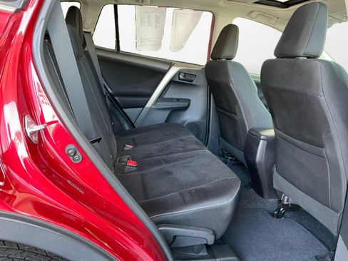 Used 2013 Toyota RAV4 XLE AWD/4WD image 15