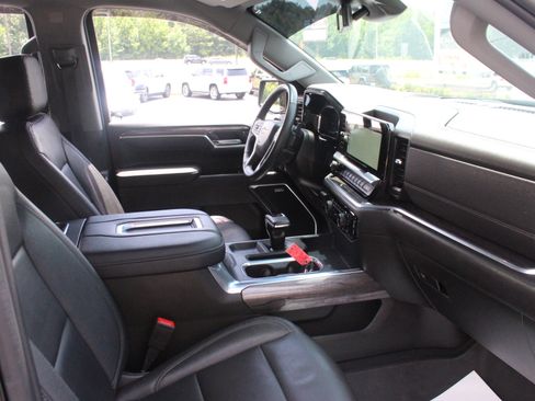 Used 2022 Chevrolet Silverado 1500 LTZ AWD/4WD image 35