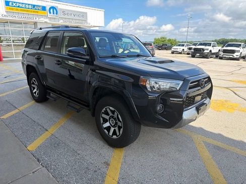 Used 2024 Toyota 4Runner TRD Off-Road Premium w/ Off Road Premium Plus Package AWD/4WD image 3