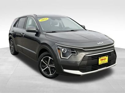 Used 2023 Kia Niro LX