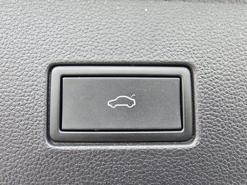 Used 2024 Volkswagen Atlas SEL image 20