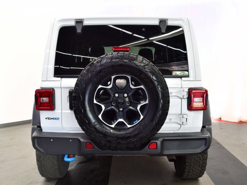 Used 2023 Jeep Wrangler Unlimited Rubicon 4xe w/ Cold Weather Group AWD/4WD image 7