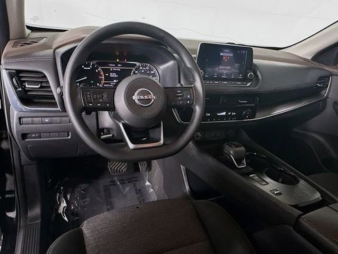 Used 2022 Nissan Rogue SV FWD image 11