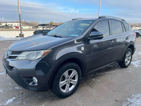 Used 2014 Toyota RAV4 XLE w/ Preferred Accessory Package image 4