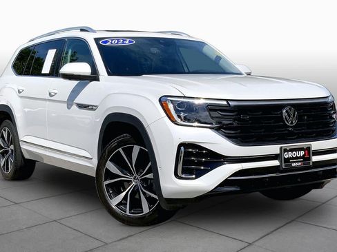 Used 2024 Volkswagen Atlas SEL Premium R-Line AWD/4WD image 3