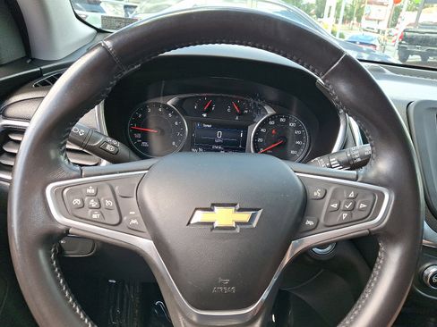 Used 2022 Chevrolet Equinox LT image 17