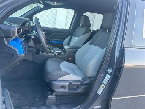 Used 2025 Toyota Tacoma TRD Off-Road image 36