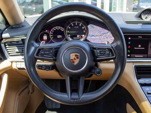 Used 2022 Porsche Panamera 4 w/ Premium Package image 14