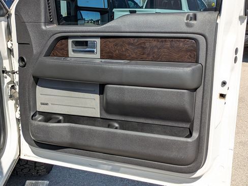 Used 2013 Ford F150 Platinum image 28