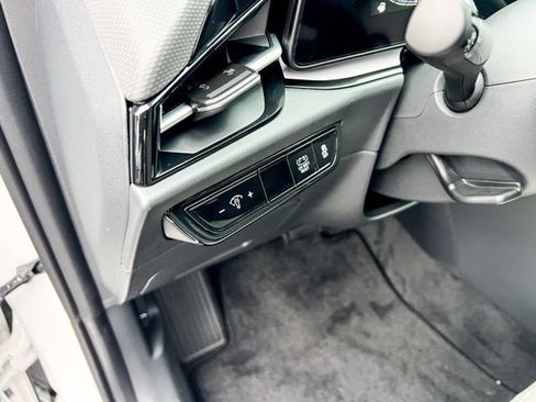 New 2025 Kia Niro EX image 18