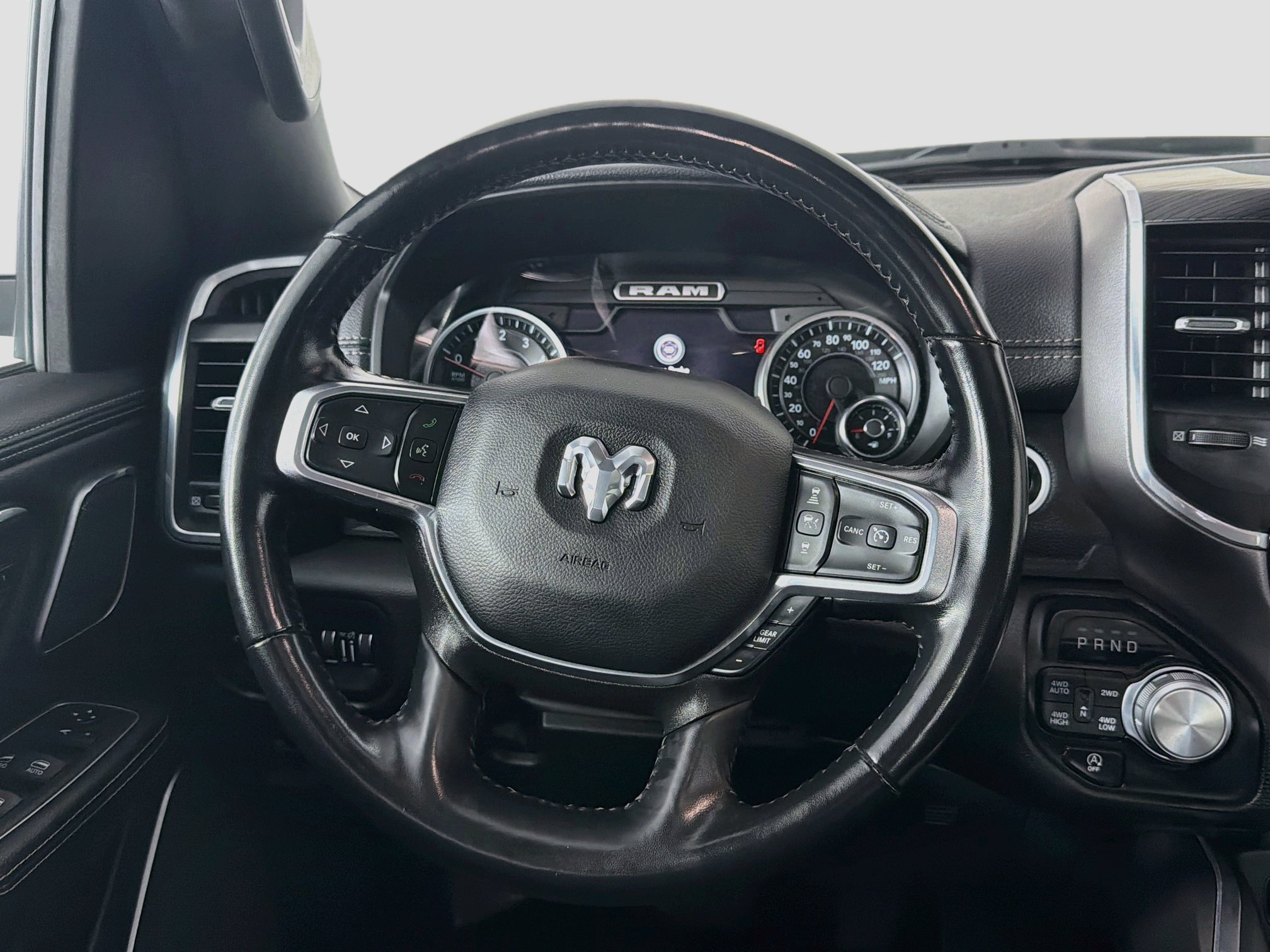 Used 2023 RAM 1500 Laramie AWD/4WD image 18