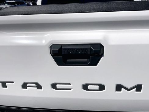 Used 2026 Toyota Tacoma SR5 RWD image 15
