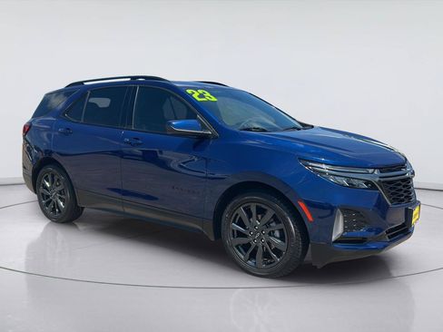 Used 2023 Chevrolet Equinox RS FWD image 3