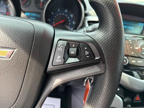 Used 2015 Chevrolet Cruze LT FWD image 15