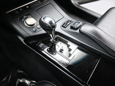 Used 2015 Lexus ES 300h image 15