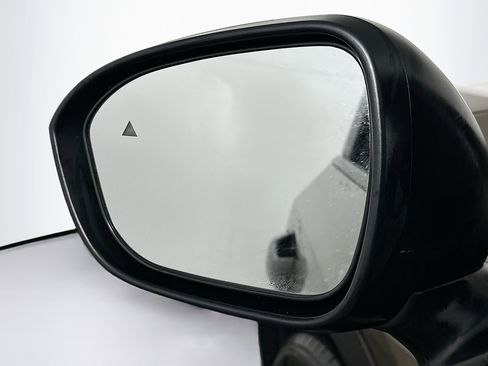 Used 2025 Nissan Kicks S image 16