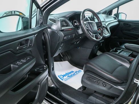 Used 2025 Honda Odyssey Sport-L image 3