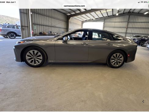 Used 2021 Toyota Mirai w/ Advanced Technology Package RWD image 2