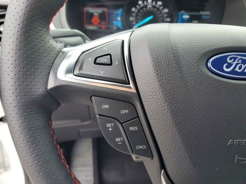 Used 2024 Ford Edge ST-Line image 19