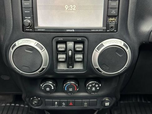 Used 2012 Jeep Wrangler Unlimited Sahara w/ Dual Top Group AWD/4WD image 15