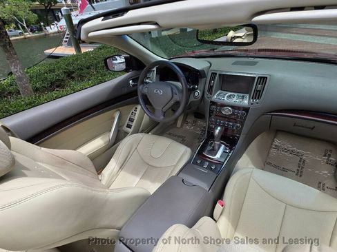 Used 2014 INFINITI Q60 Convertible w/ Premium Package RWD image 26